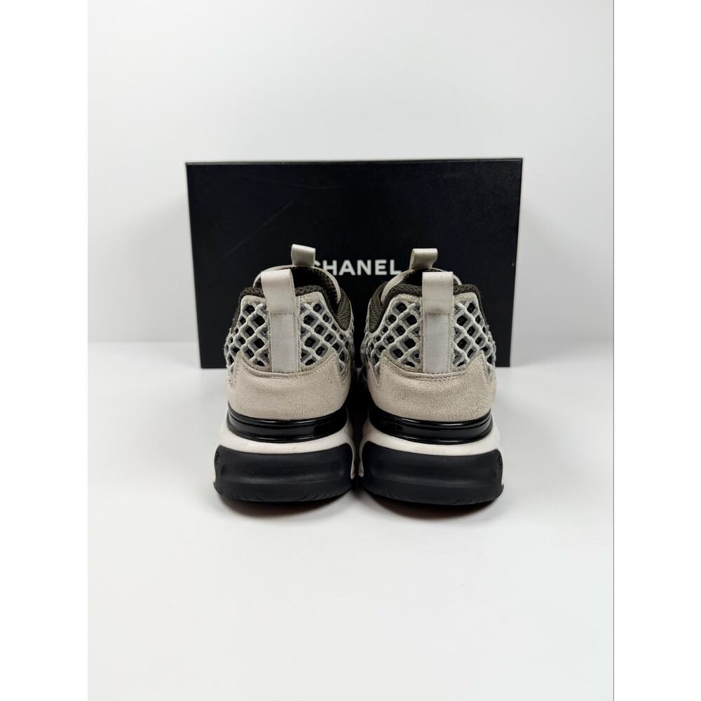 Size 42EU/9US - Chanel Interlocking CC Sneakers - Picture 4 of 9